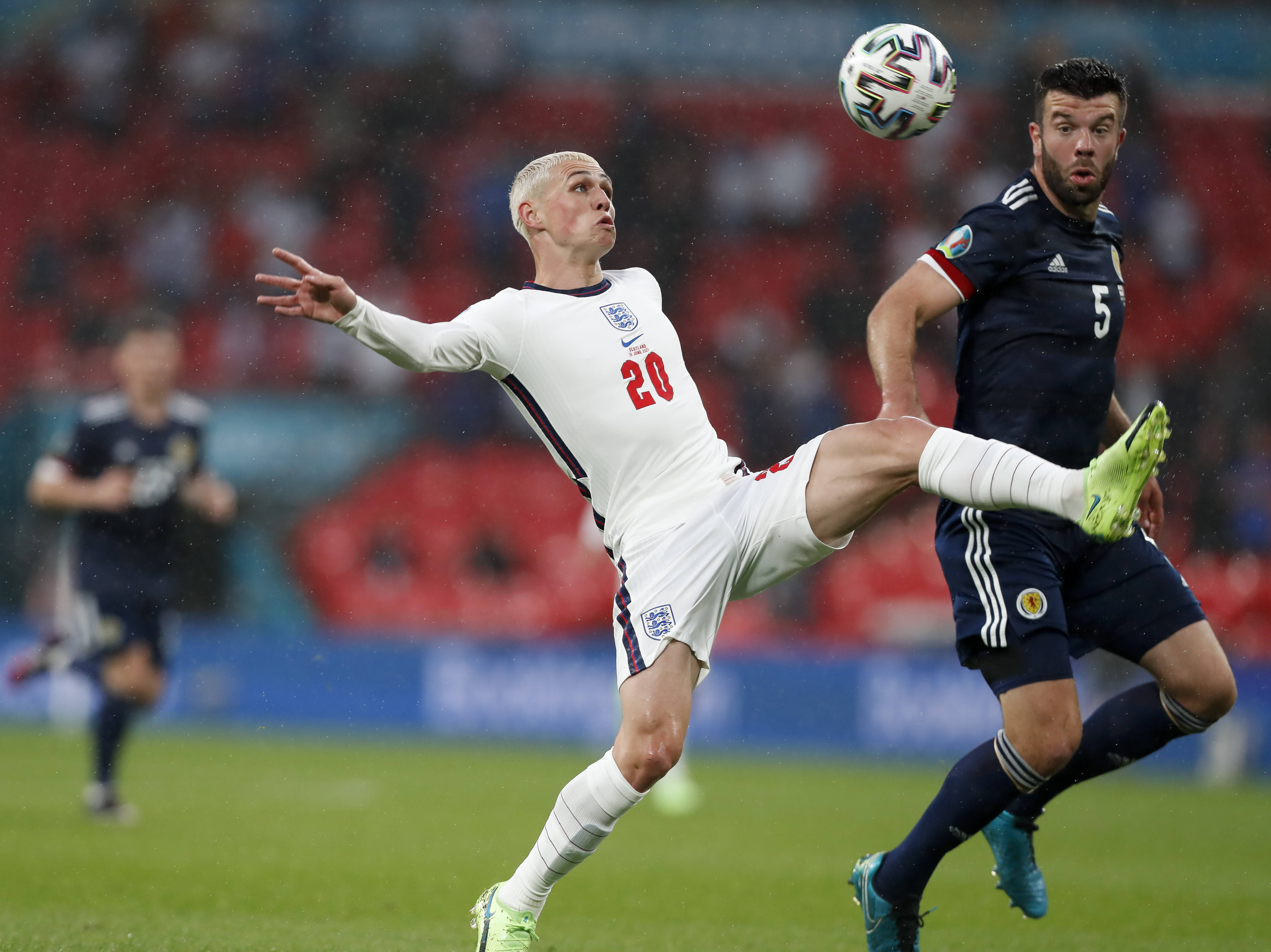 法国大胜瑞士，晋级欧洲杯四强赛决赛