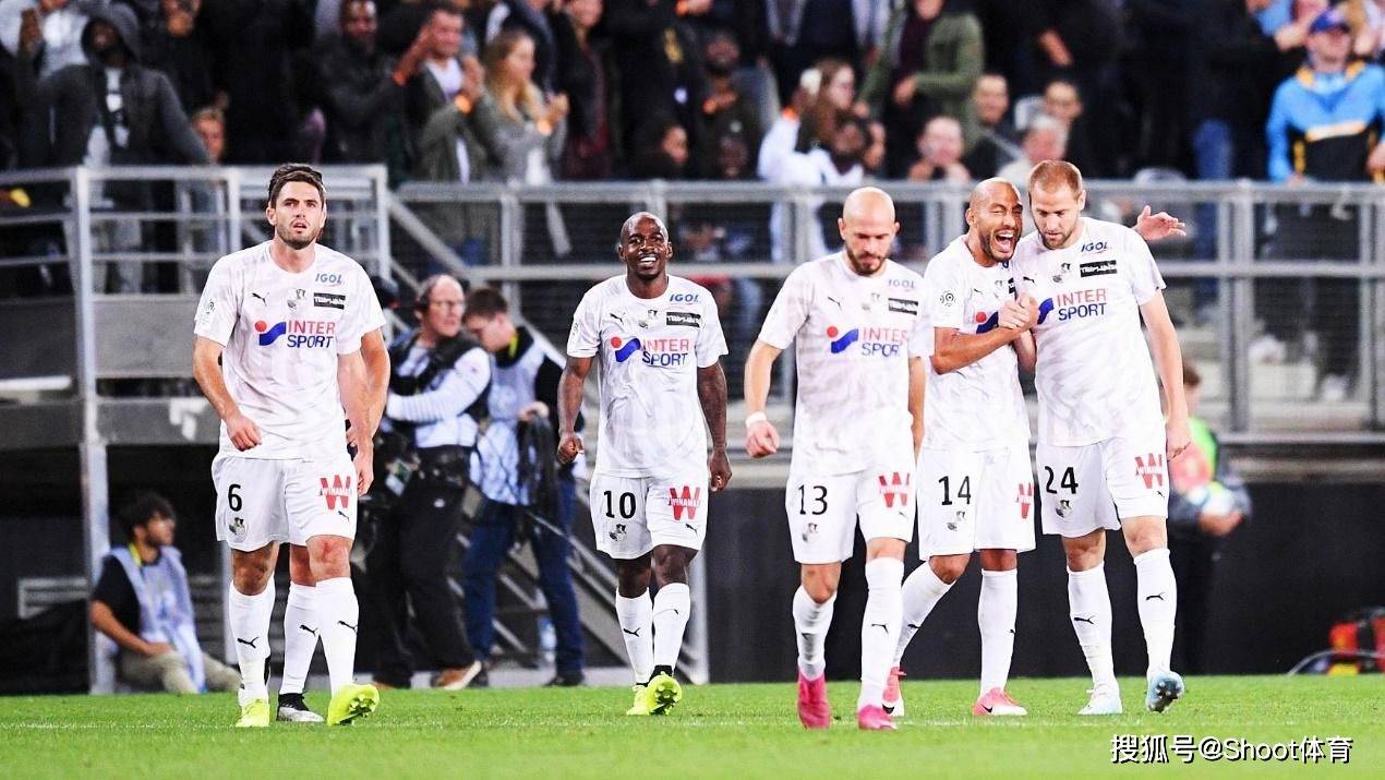 关于梅斯队获得一场平局，阿尔卑斯战胜亚眠的信息