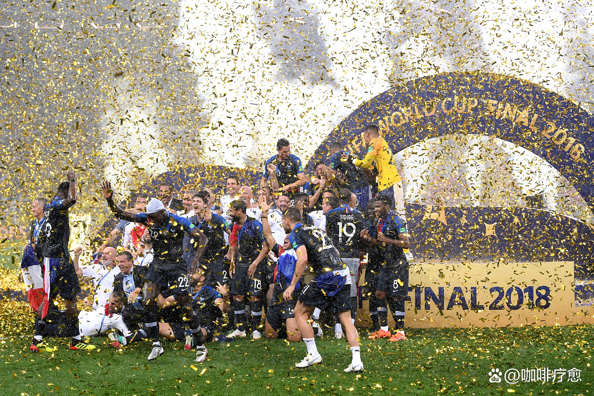 西甲霸主巴萨重建攻防体系追赶领头羊