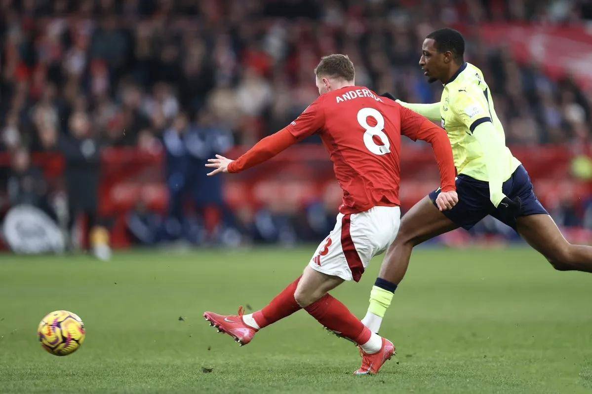 关于曼联主场大捷，豪取三连胜稳居积分榜前三的信息